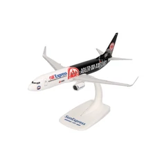 Boeing 737-800 Sun Express Eintracht Frankfurt SGE modell 