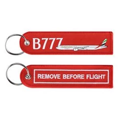Emirates remove Before Flight kulcstartó B-777