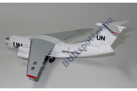 Ilyushin IL-76T United National repülőgép modell RA-76457