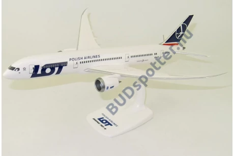 Boeing 787-9 Dreamliner LOT SP-LSF