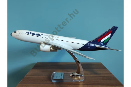 Boeing 767-200 Malév HA-LHA