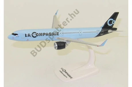 La Compagnie A321 NEO F-HBUZ