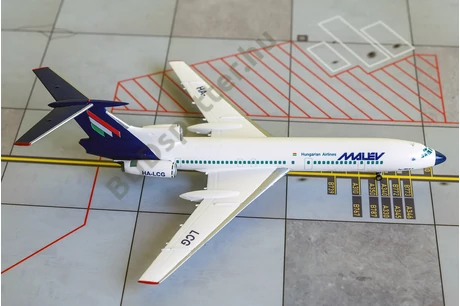Tupoljev Tu-154 Malév HA-LCG