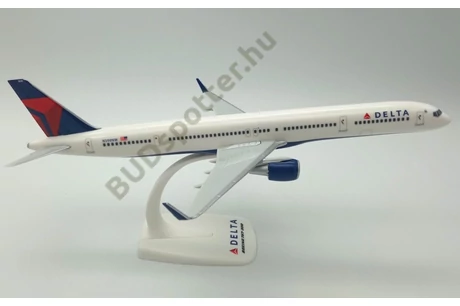 Boeing 757-300 Delta N590NW