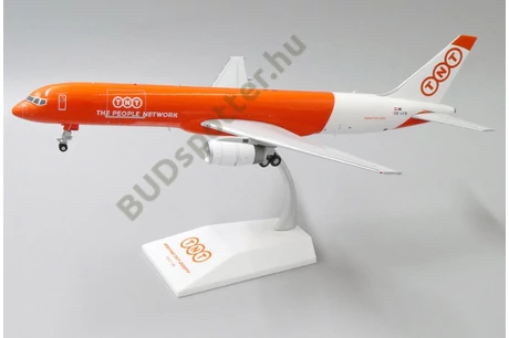 Boeing 757-200 TNT