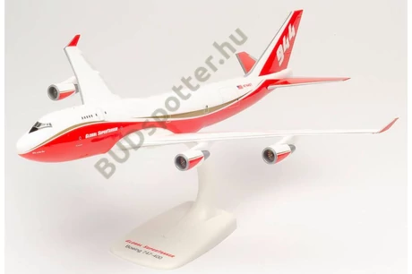 Boeing 747 Global N744ST