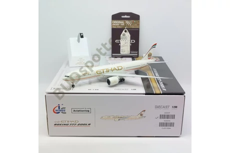 Etihad B-777 A6-LRB