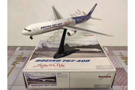 Boeing B767-400